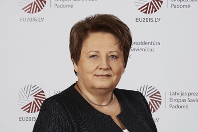 laimdota_straujuma_fons.jpg